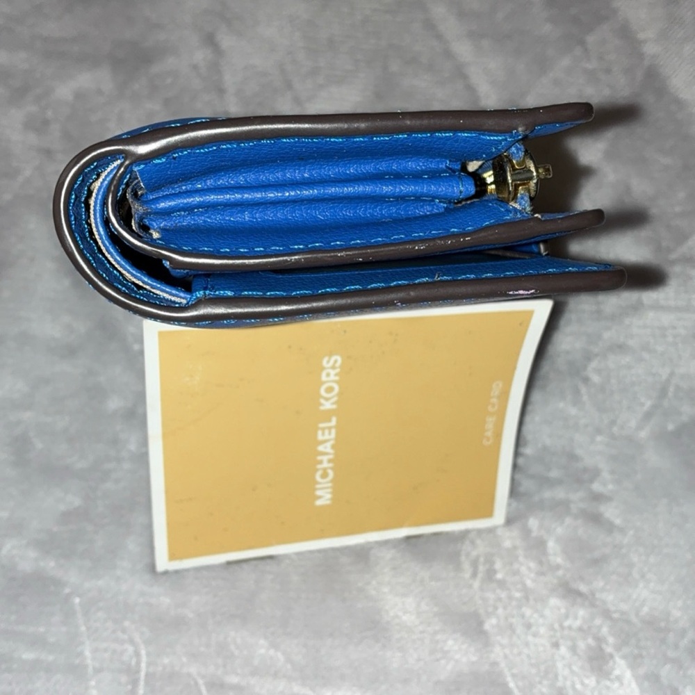 Michael Kors Royal Blue Bifold Wallet with Zipper Dual Coin Pouch - Picture 4 of 8